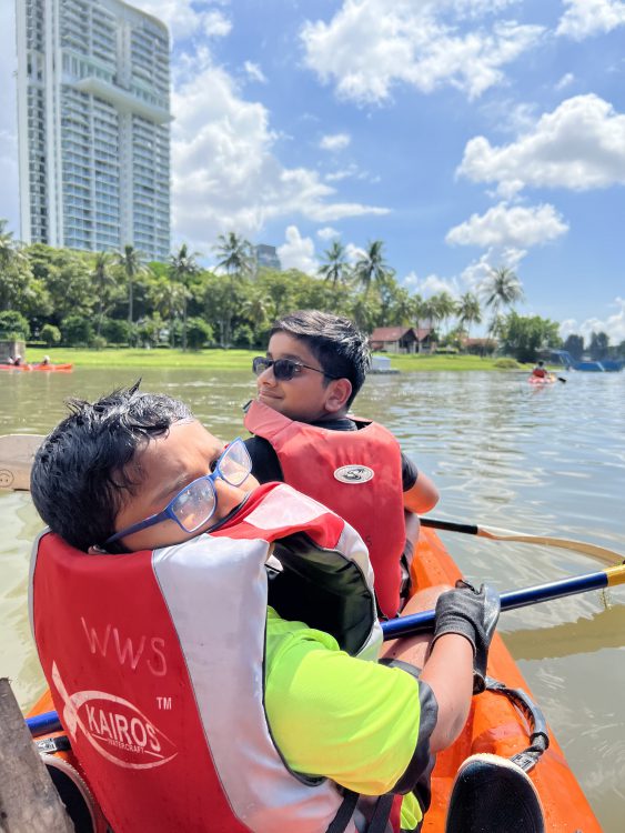 Kayak Team 9