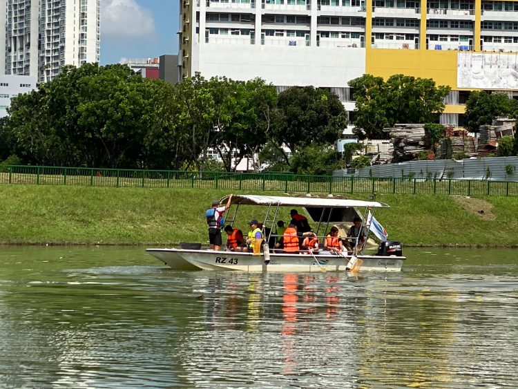Powerboat Clean Up 3