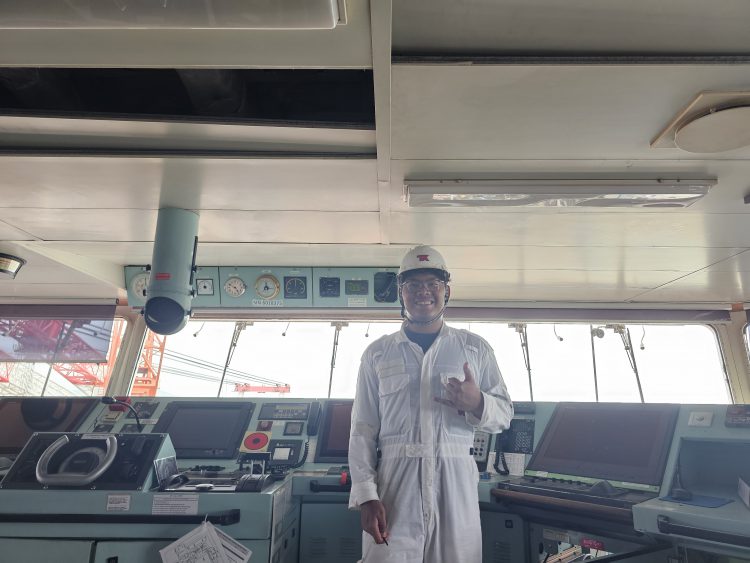Zhi Loong Dry Dock Experience 2024 - On the bridge